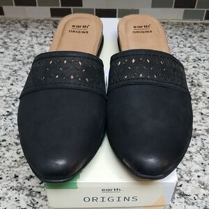 EARTH ORGINS NUBUCK LEATHER SLIDES/MULES, BLK W10